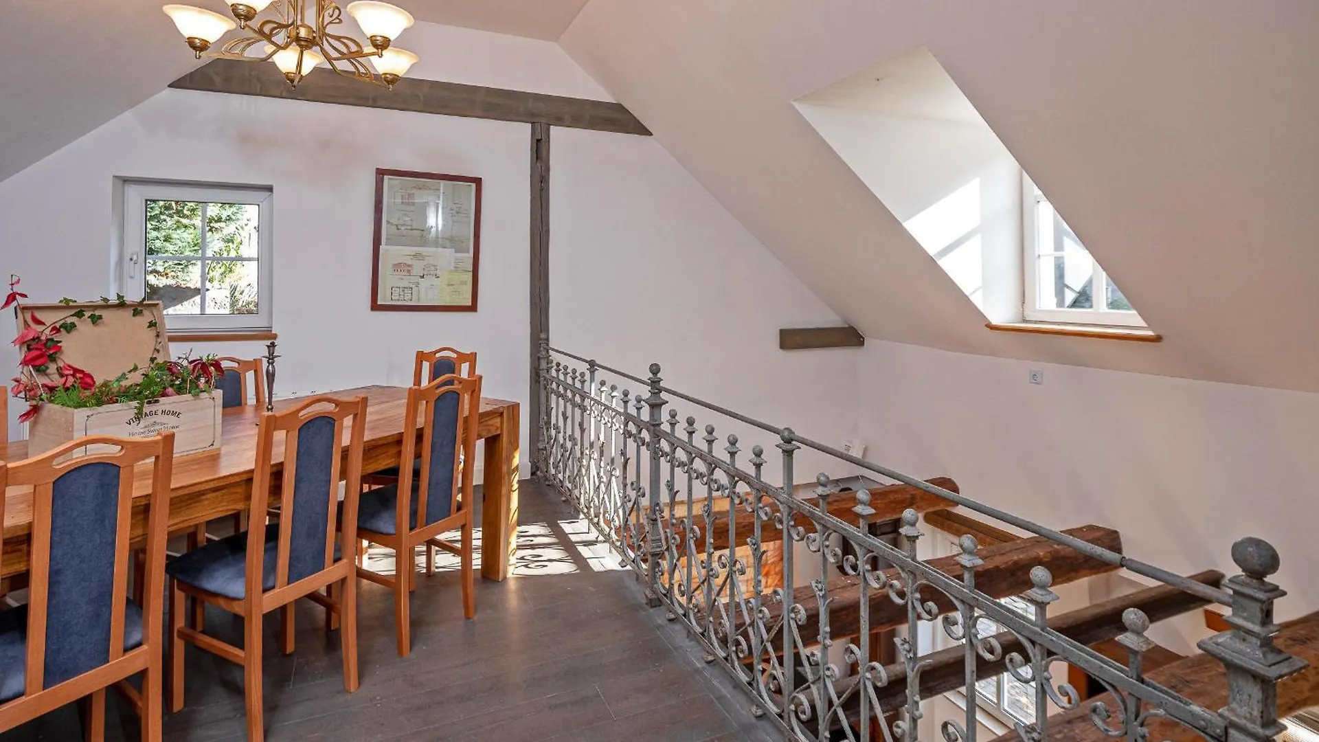 Luxurioese Sandstein Villa - 320 Qm - 7 Raeume Dresden 0*,  Tyskland