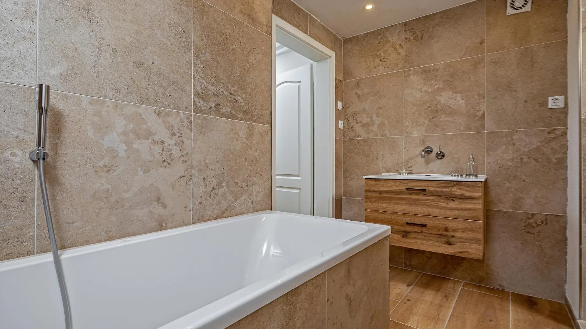 Luxurioese Sandstein Villa - 320 Qm - 7 Raeume Dresden
